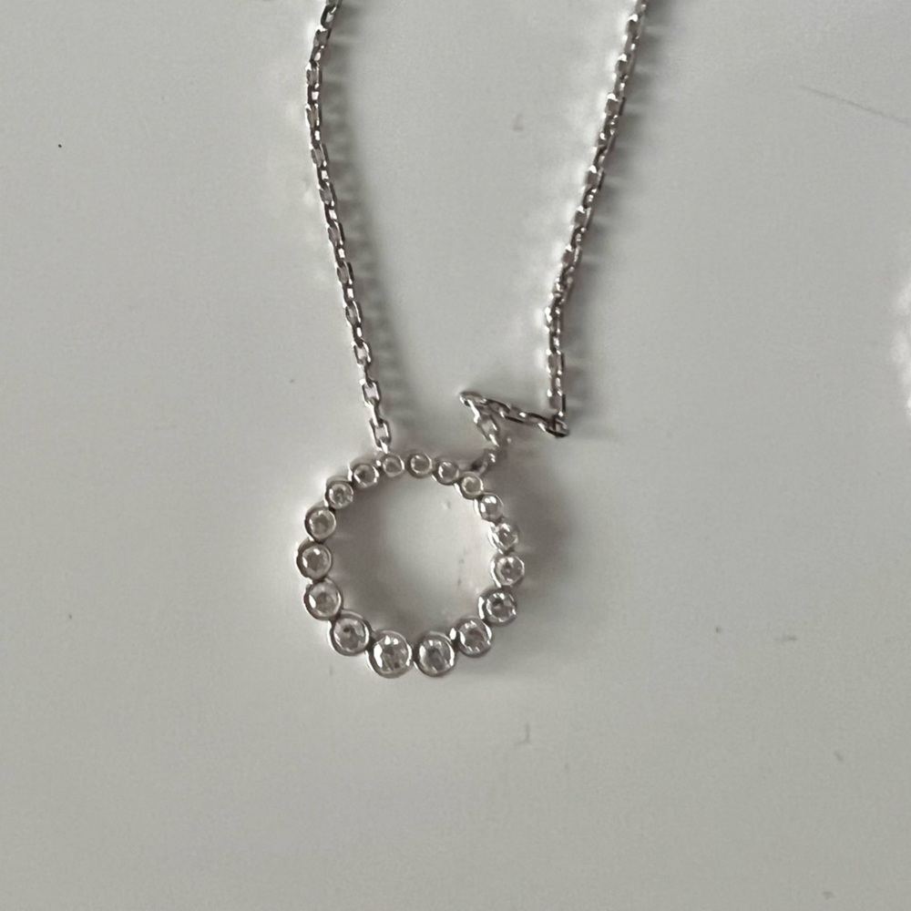 Laura k Jewitt diamond circle pendant necklace - Picture 3 of 5
